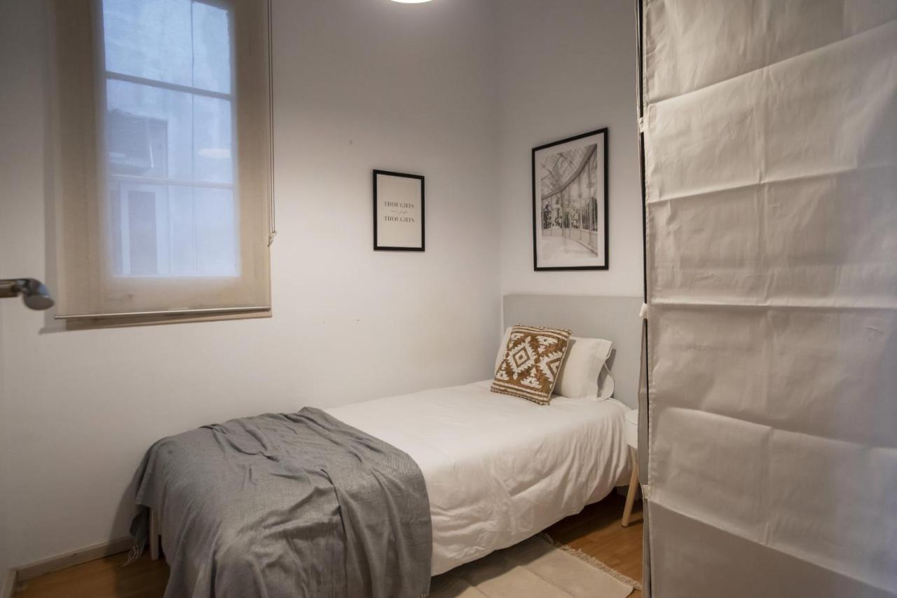 32Par1009 - Big And Spacious Apartment Downtown Barcelona Bagian luar foto