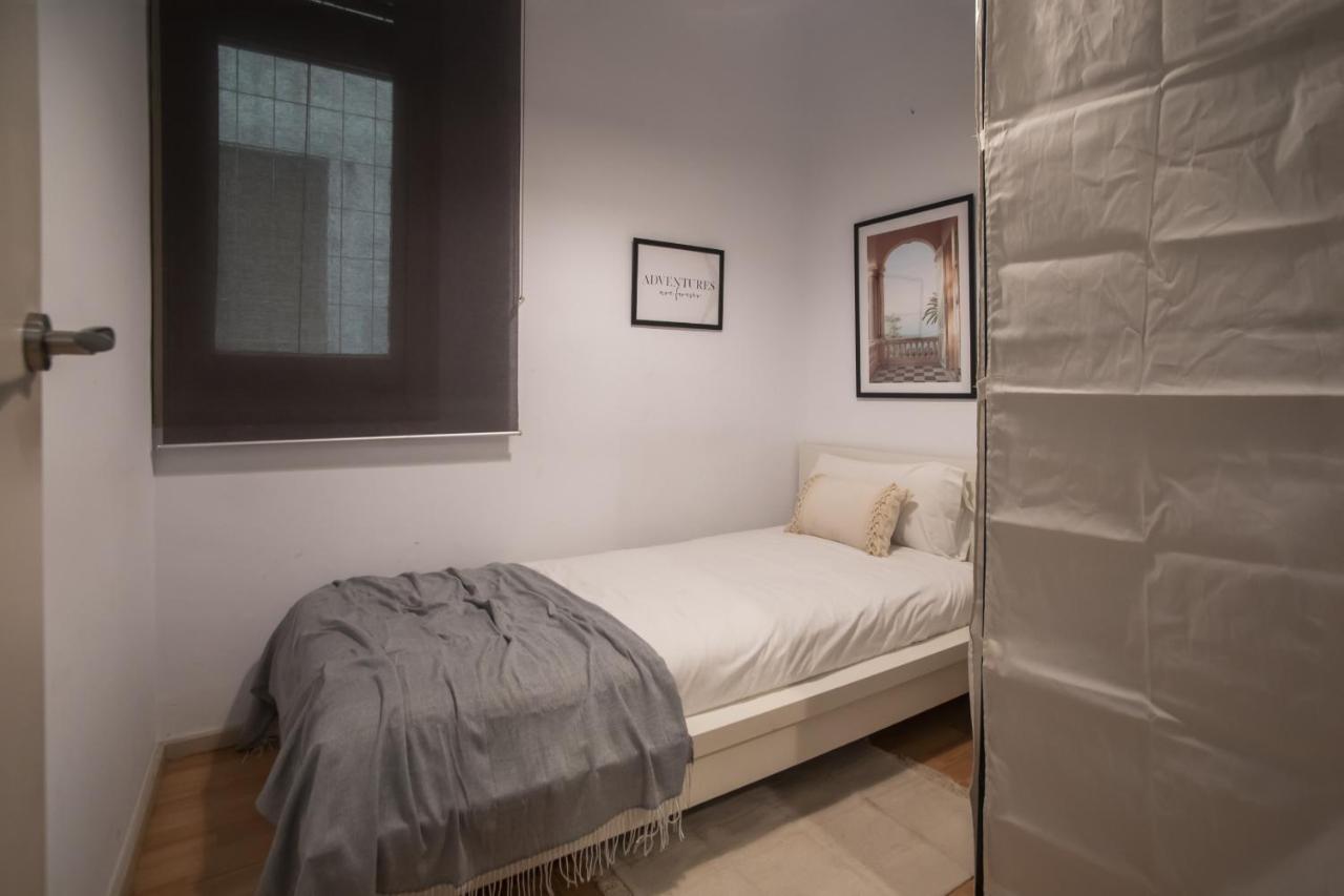32Par1009 - Big And Spacious Apartment Downtown Barcelona Bagian luar foto