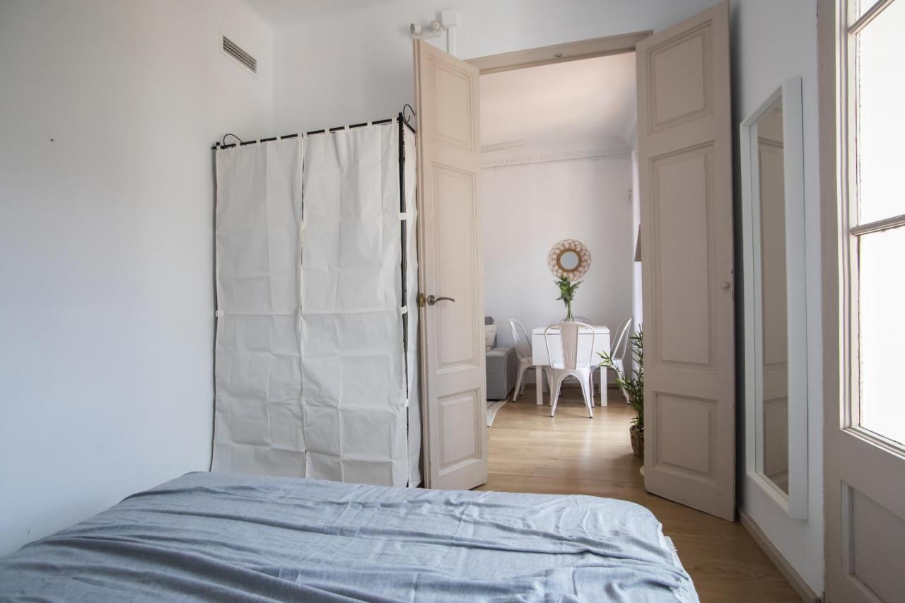 32Par1009 - Big And Spacious Apartment Downtown Barcelona Bagian luar foto